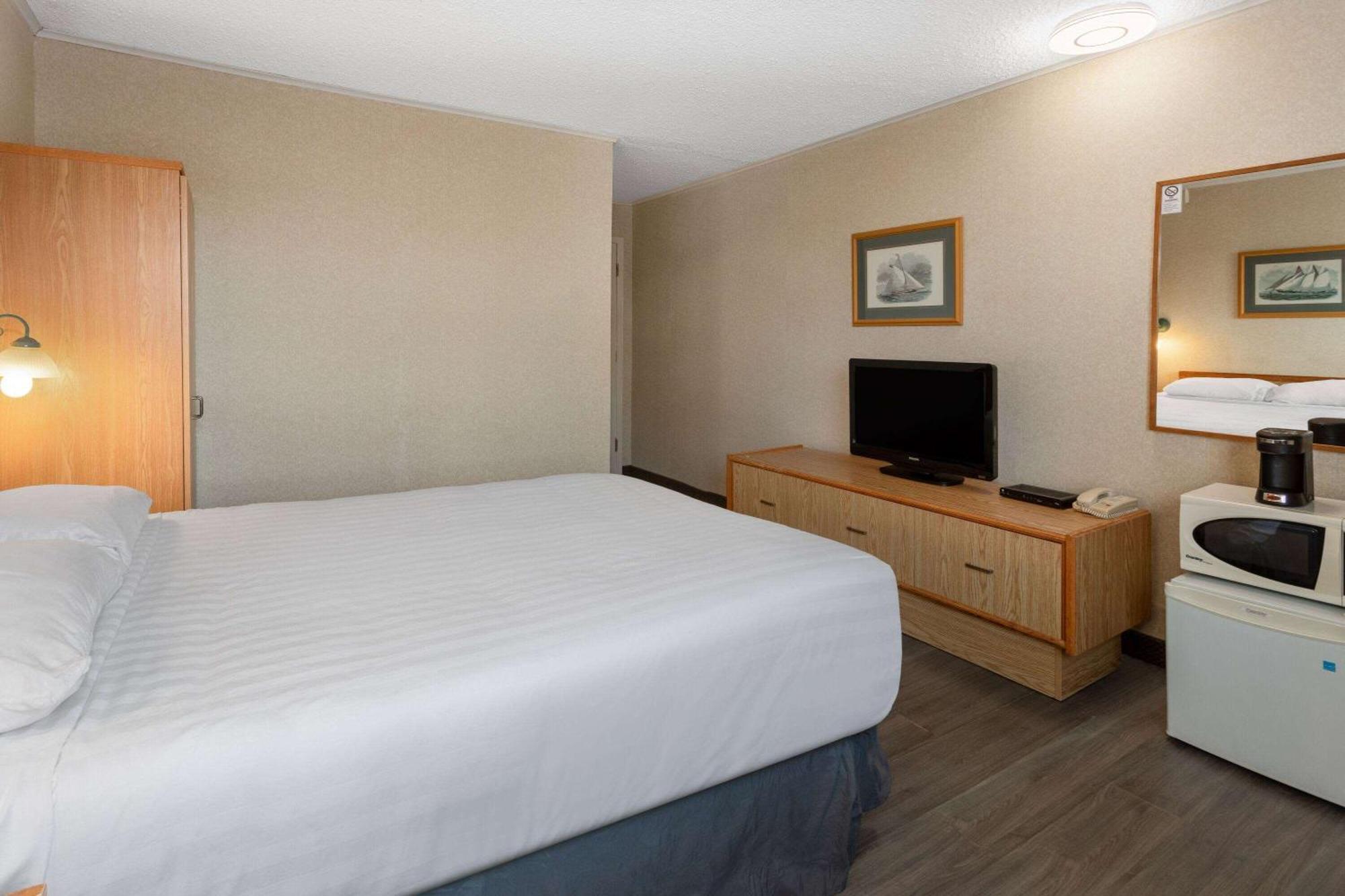 Travelodge By Wyndham アマースト エクステリア 写真